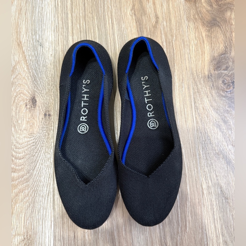 Rothy’s The Flat Black Blue Trim Size 8.5 EUC